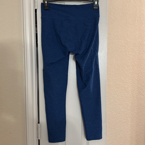 Outdoor Voices 7/8 Warmup Leggings in Baltic Blue - Picture 3 of 4